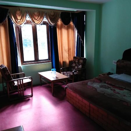مايالي Hotel Neelkanth المظهر الخارجي الصورة
