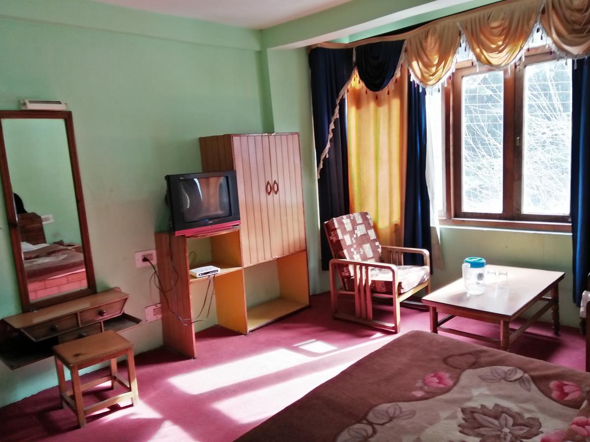 مايالي Hotel Neelkanth المظهر الخارجي الصورة
